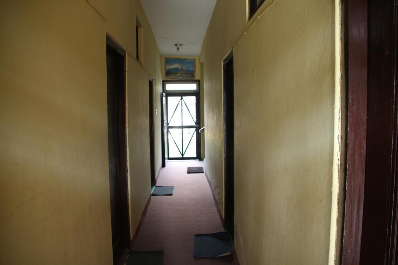 Geo Guest House Pokhara Buitenkant foto