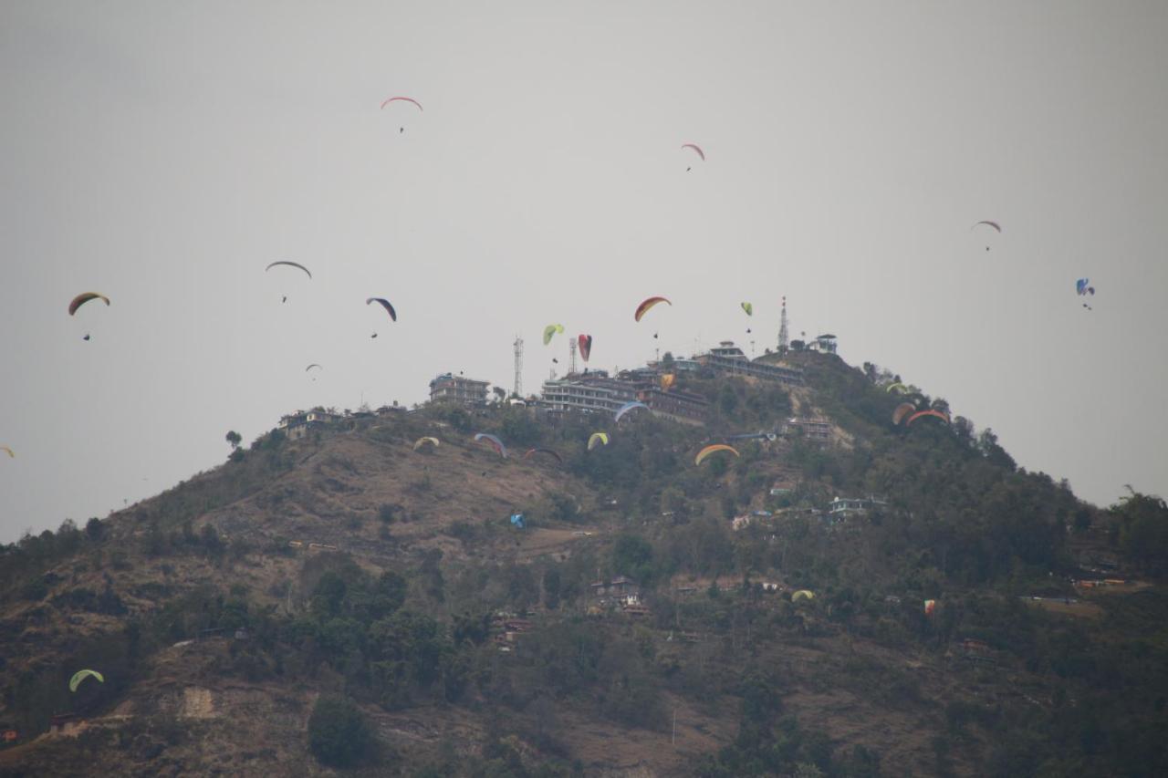 Geo Guest House Pokhara Buitenkant foto
