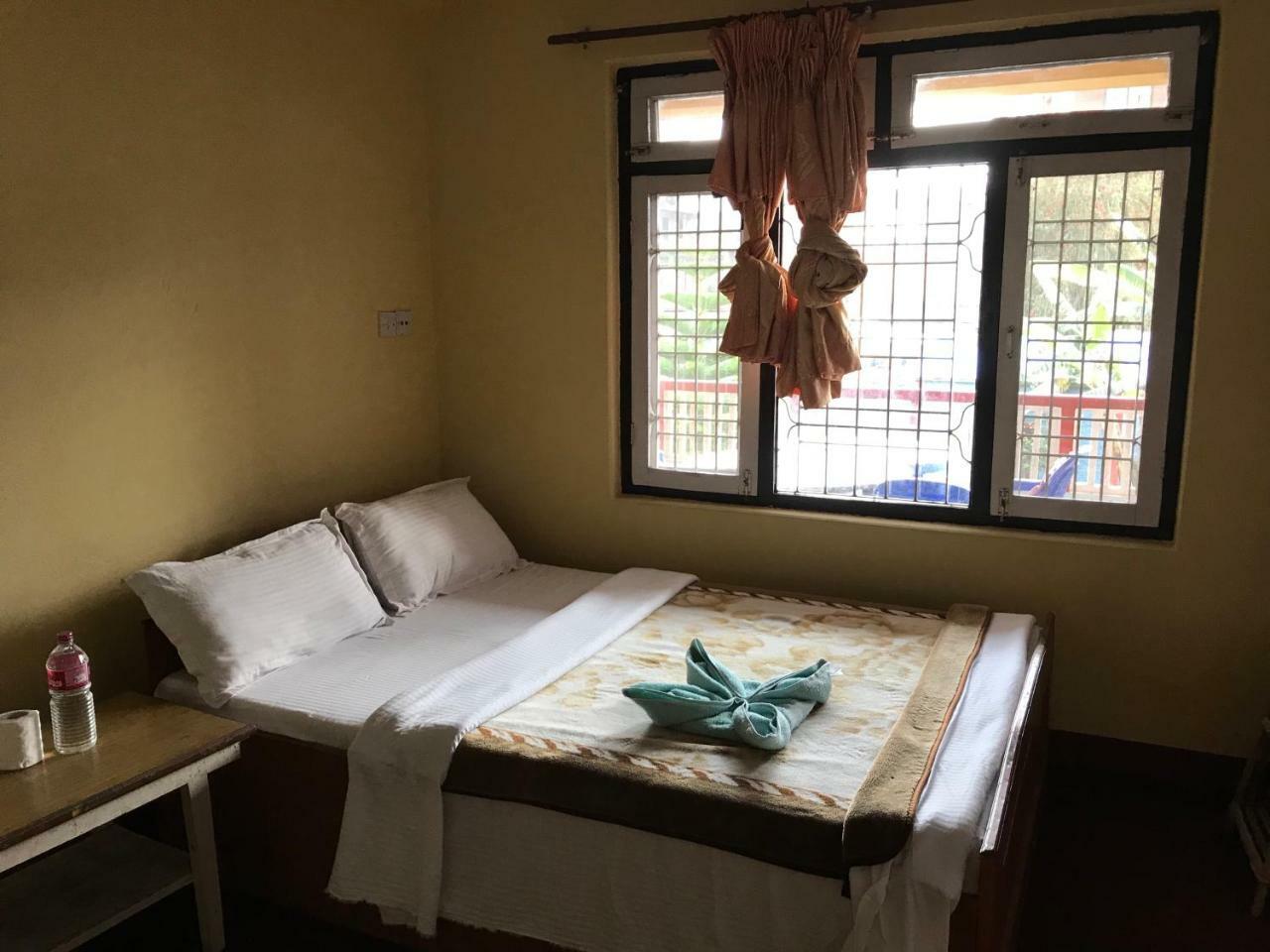 Geo Guest House Pokhara Buitenkant foto